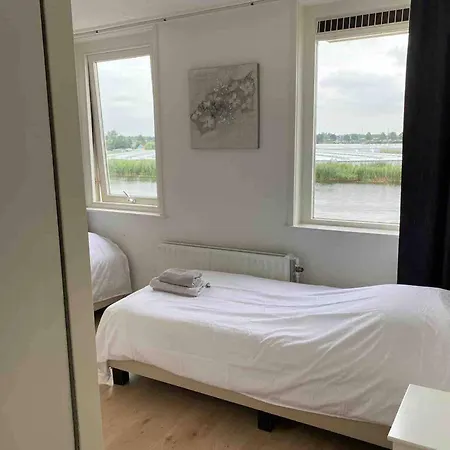 Spacious House Near Amsterdam And Schiphol Zwanenburg