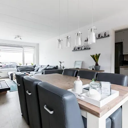 Spacious House Near Amsterdam And Schiphol בית נופש