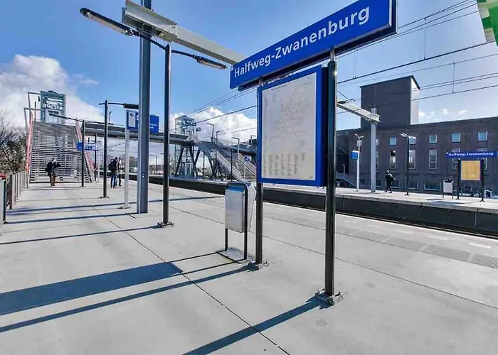 Spacious House Near Amsterdam And Schiphol Zwanenburg