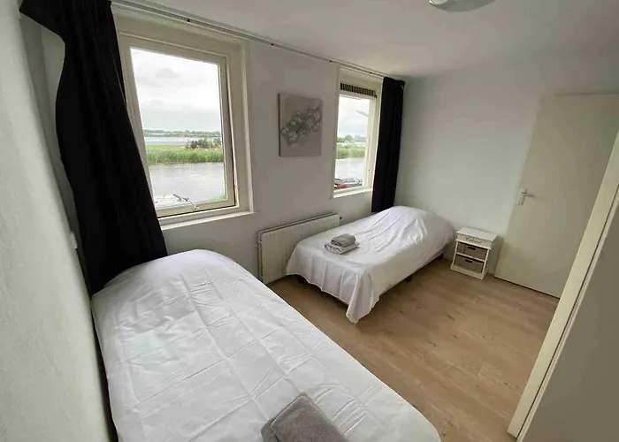 Spacious House Near Amsterdam And Schiphol