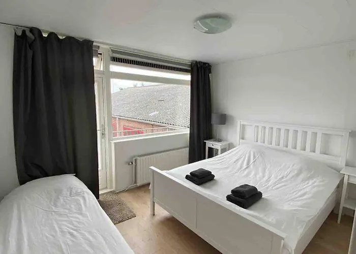 Spacious House Near Amsterdam And Schiphol * Zwanenburg